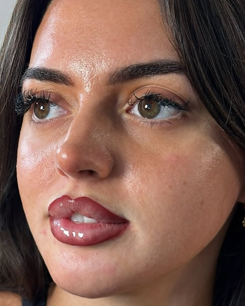 Healed ombré brows with fresh ombré lip blush